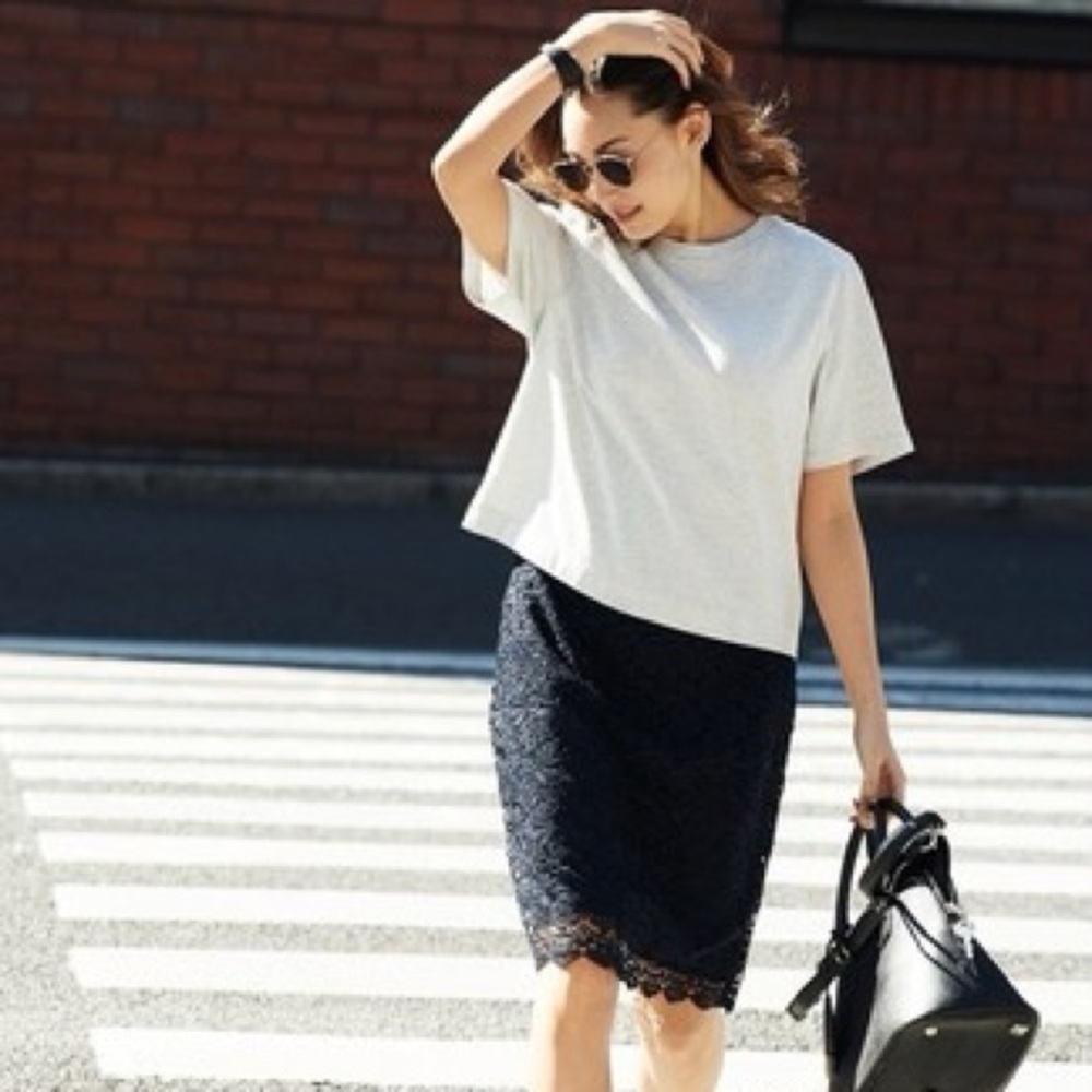 Oscar De La Renta Lace Skirt Vintage scalloped blk